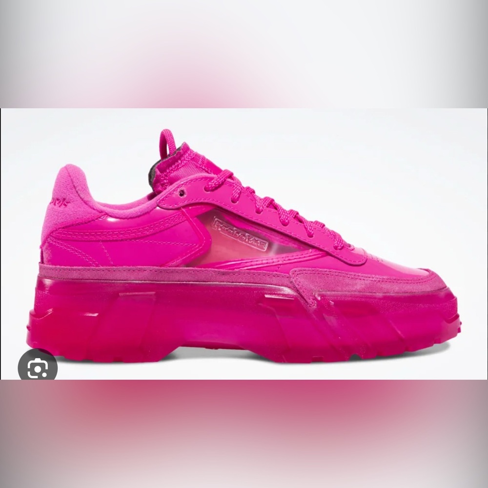 Women sneakers Reebok and Cardi b size 7.5